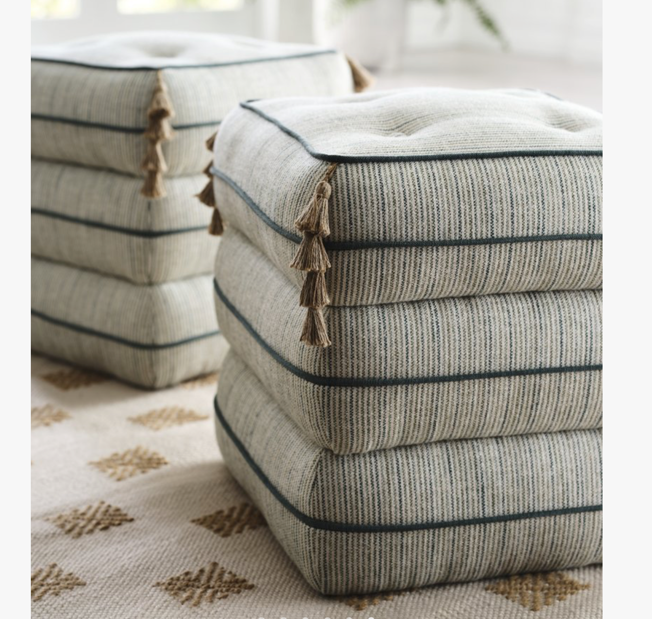 TRISKET OTTOMAN
