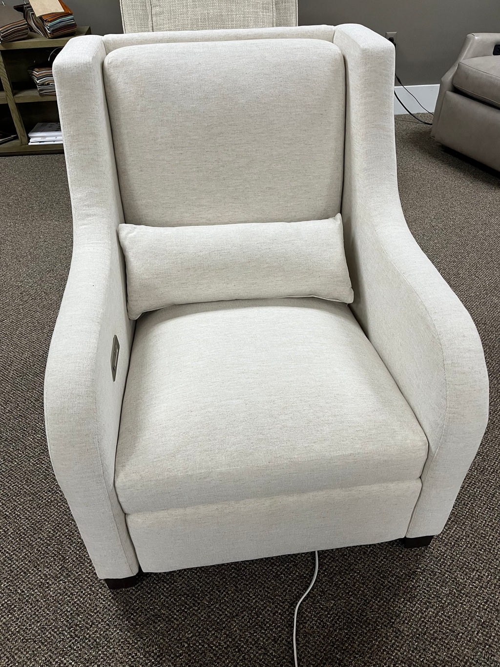 U CHOOSE MOTION PETITE RECLINER 3