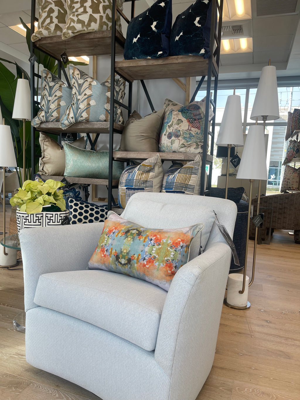 ADDISON SWIVEL GLIDER
