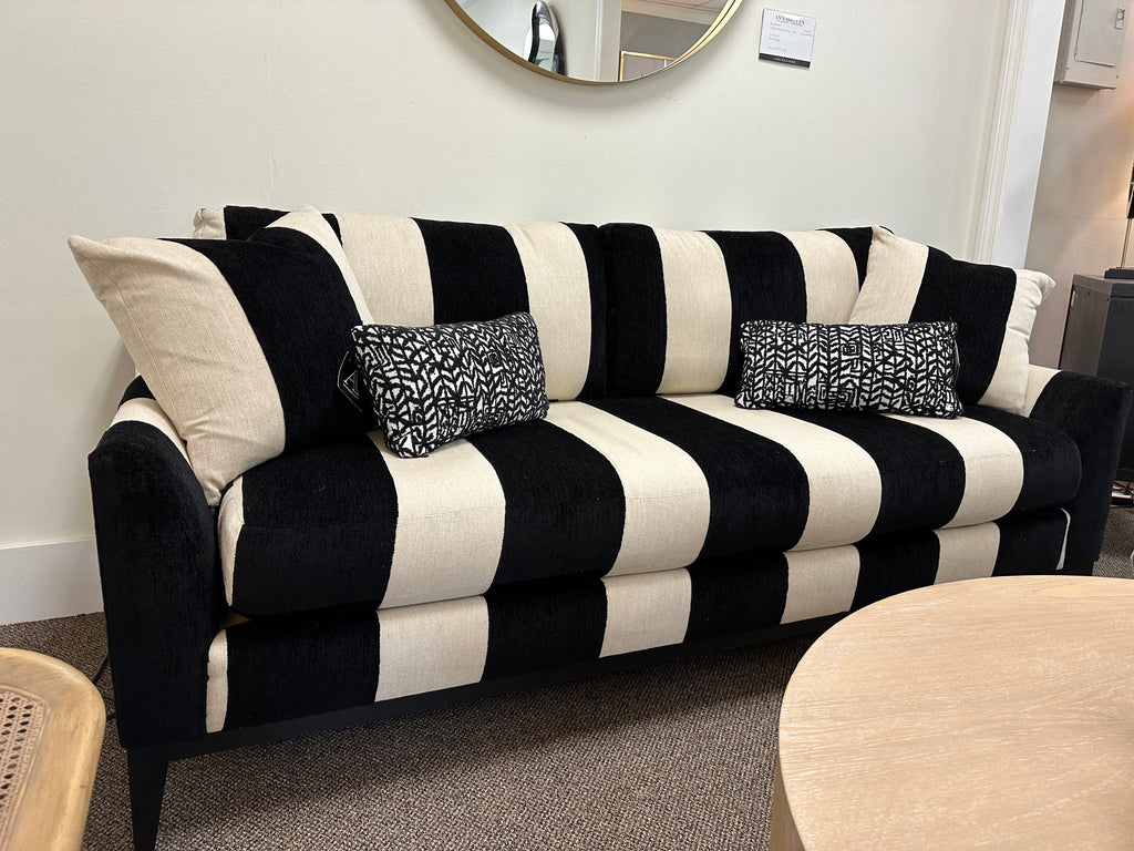 HENDRIX SOFA