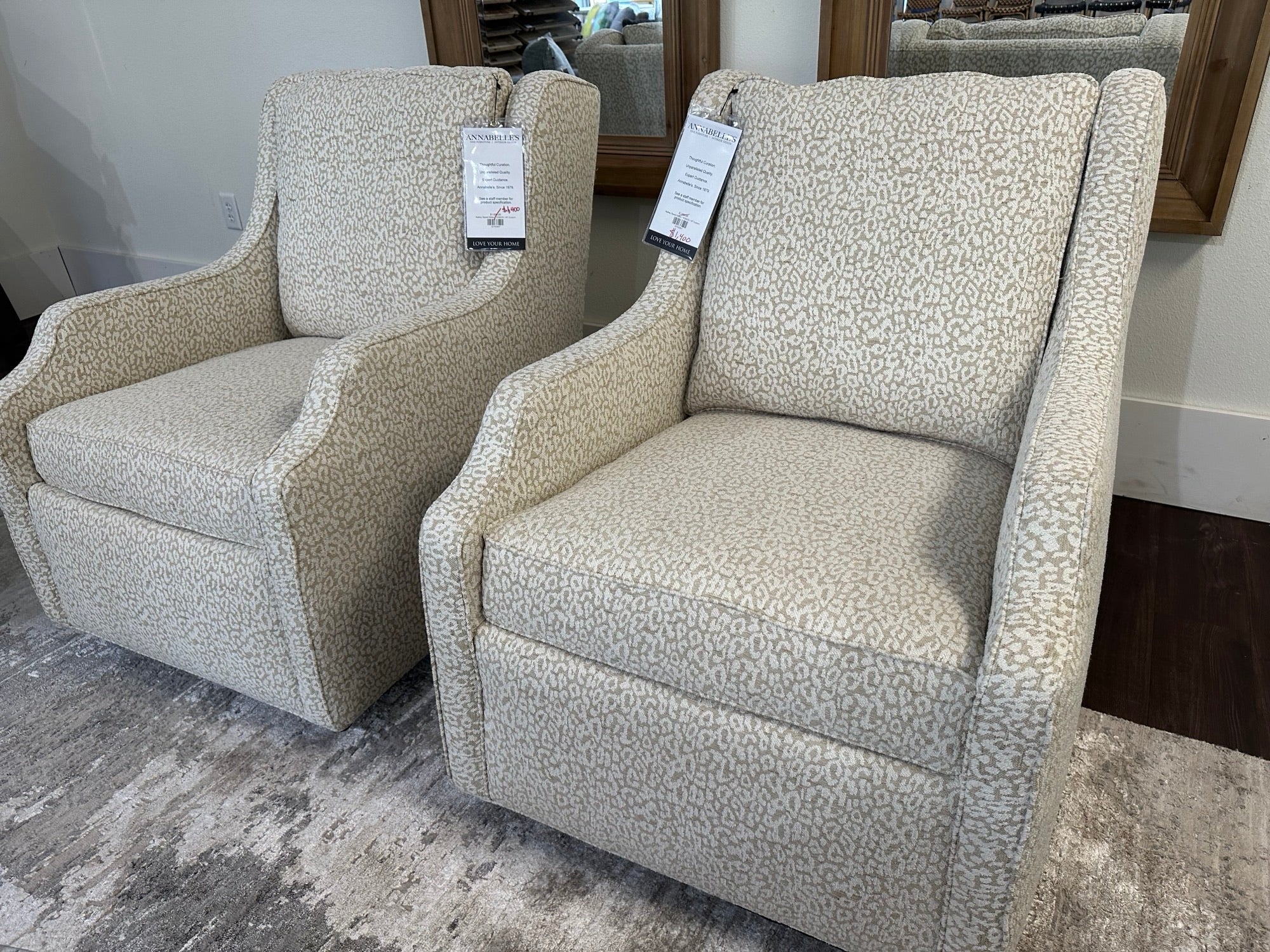 AUBREY SWIVEL GLIDER