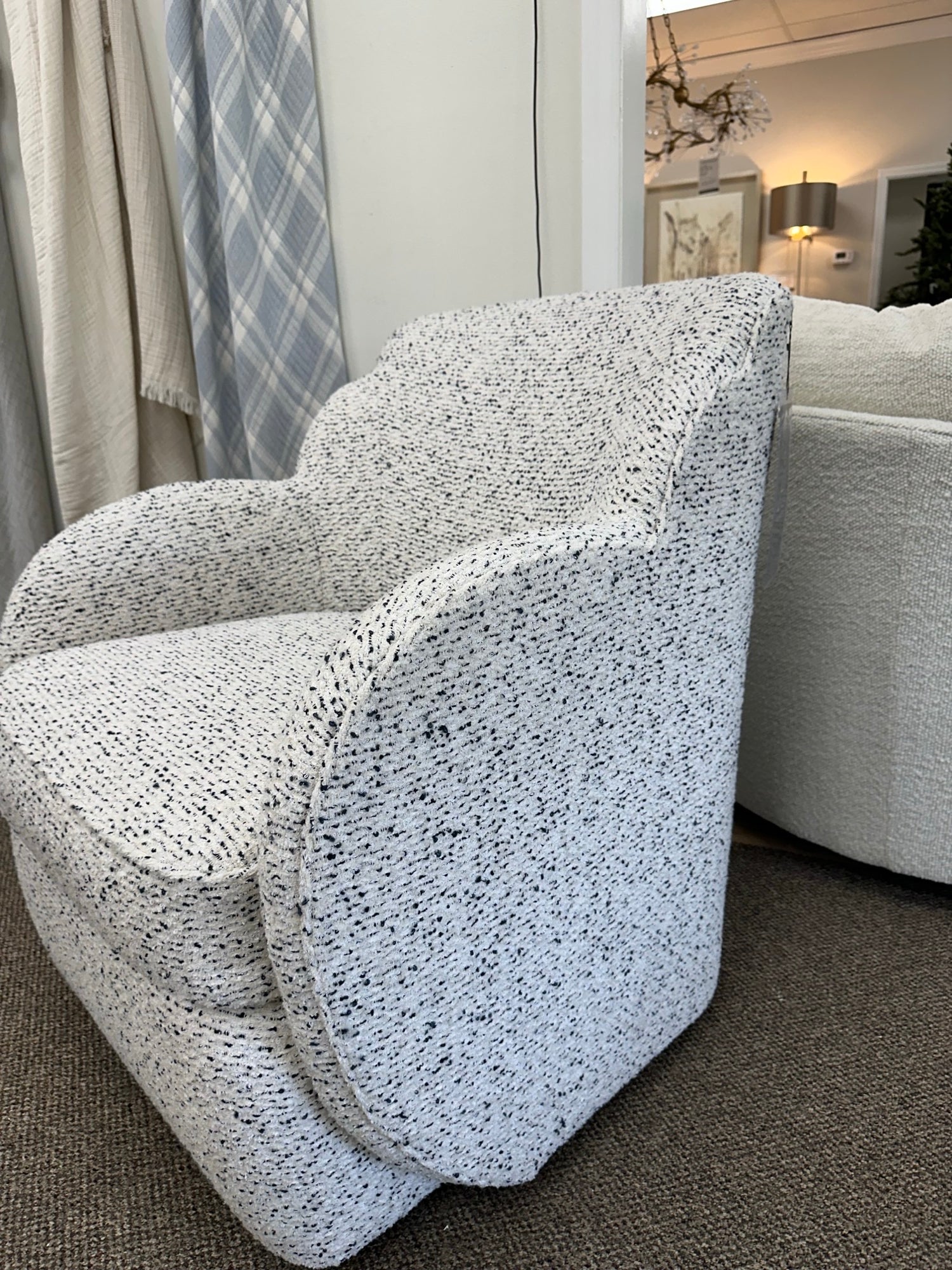 AVALON SWIVEL CHAIR