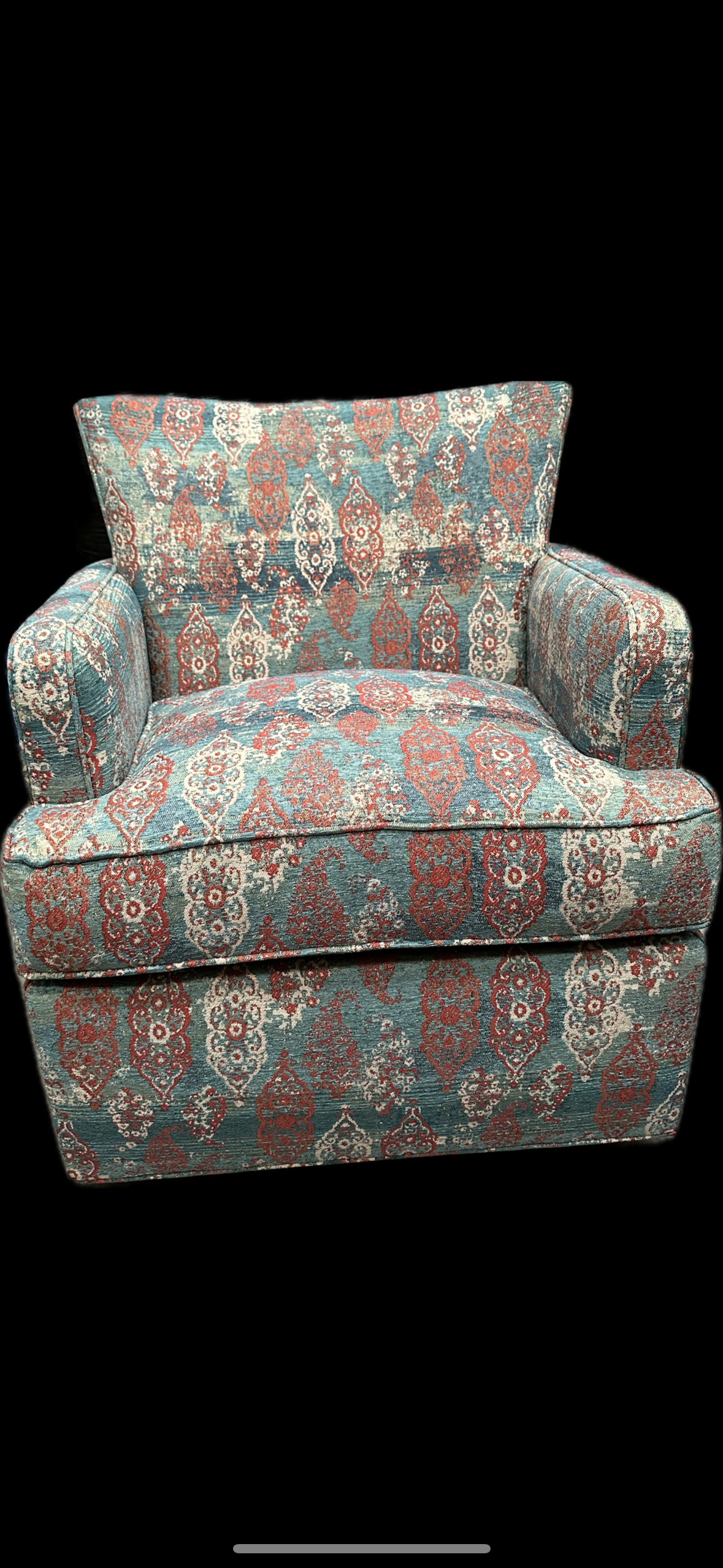 KYLE SWIVEL CHAIR
