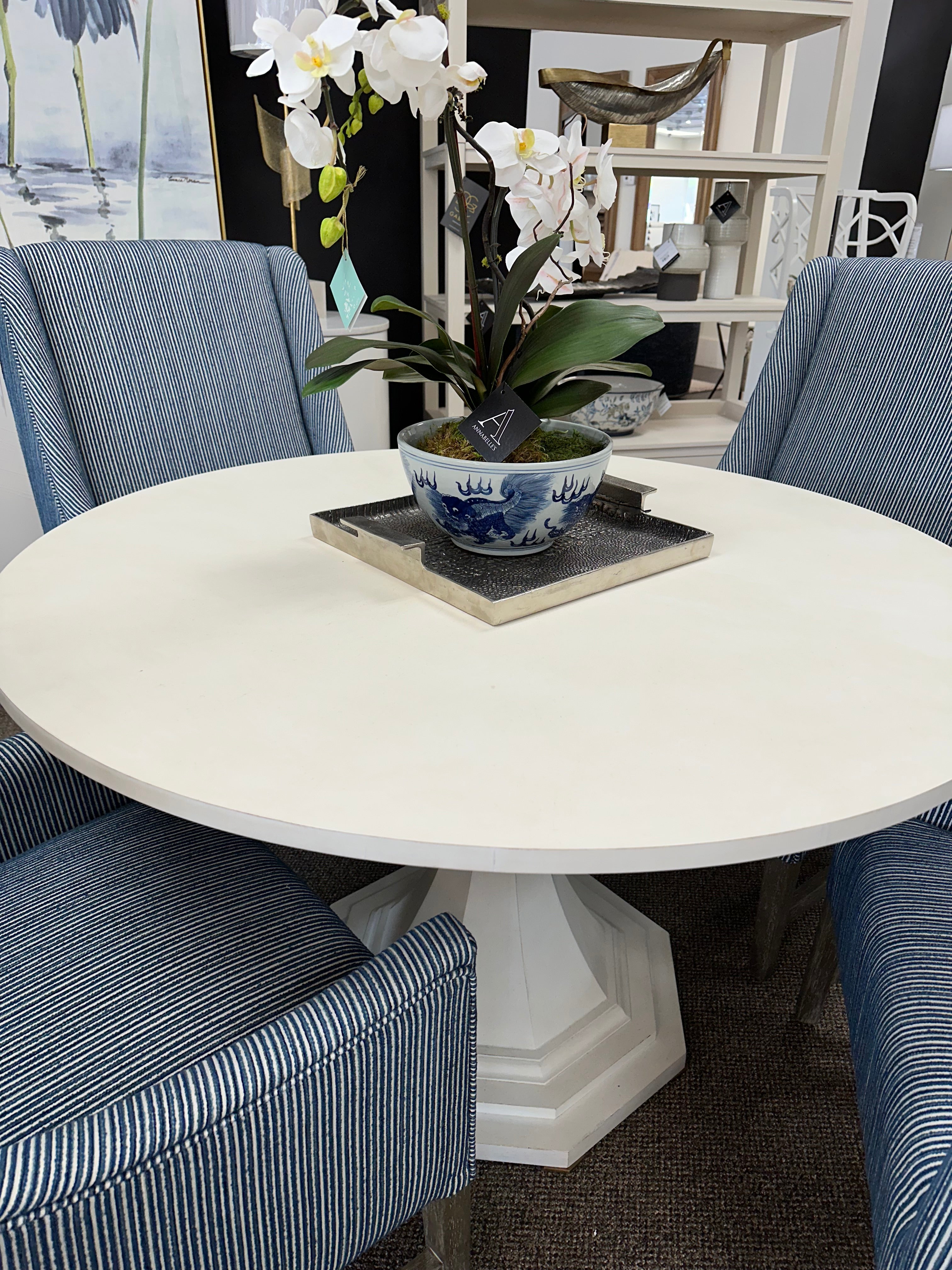 CENTURY CONSULATE MARIE LOUISE ROUND DINING TABLE